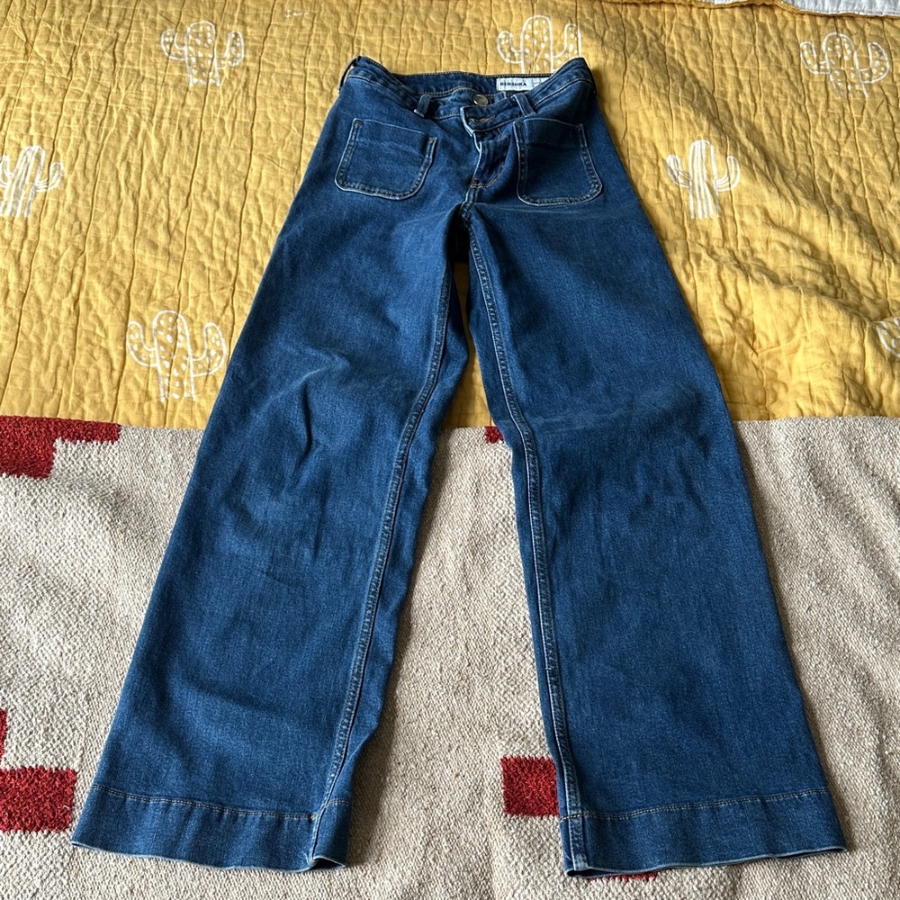 Bershka Blue Wide Leg Jeans with front pockets US 00 EUR 32